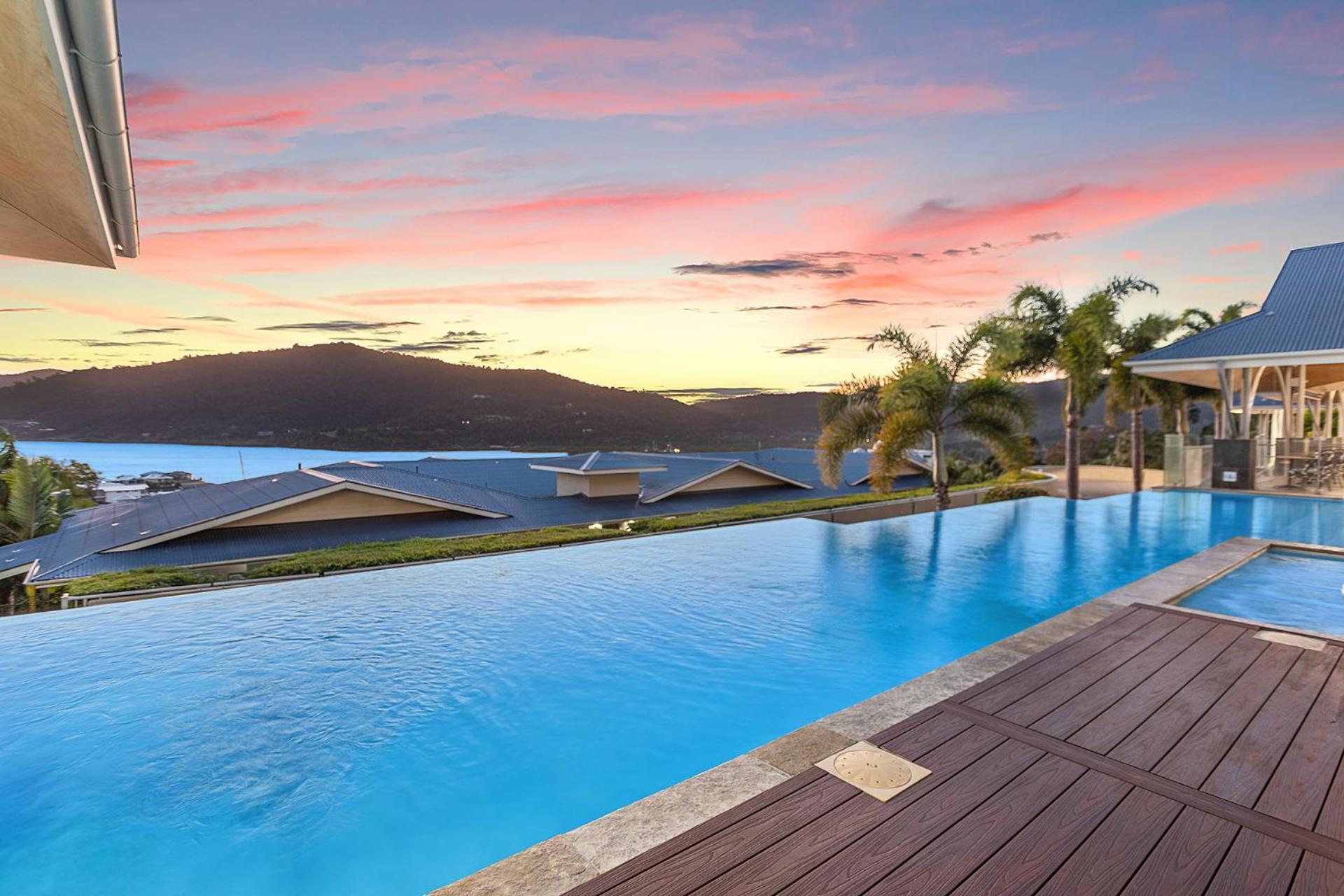 Club Wyndham Airlie Beach Exterior photo