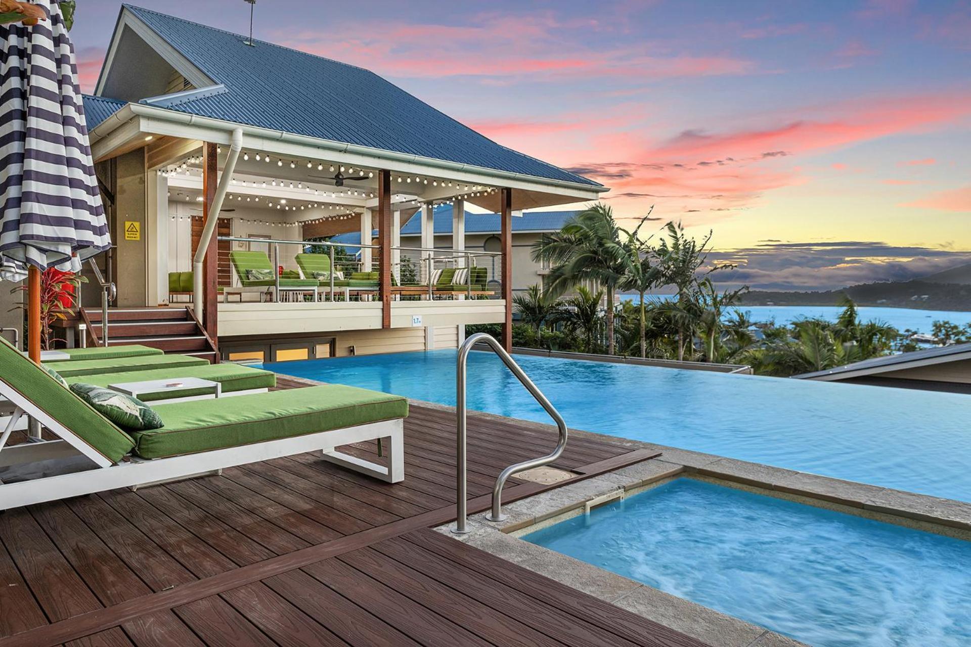 Club Wyndham Airlie Beach Exterior photo